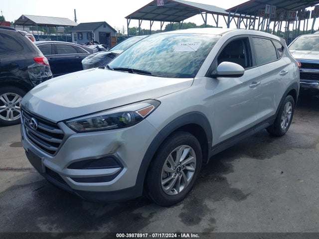 Hyundai TUCSON SE 2018 KM8J2CA43JU818099 Image 2