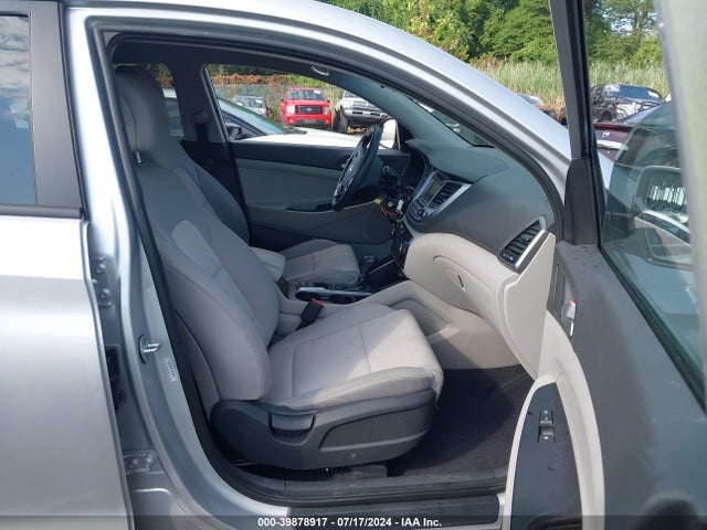 Hyundai TUCSON SE 2018 KM8J2CA43JU818099 Image 5