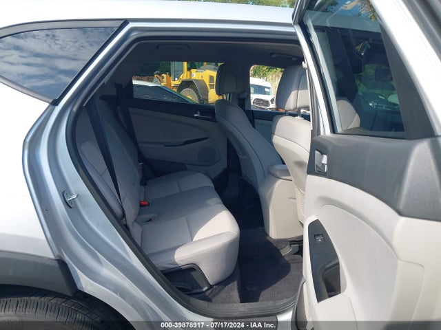 Hyundai TUCSON SE 2018 KM8J2CA43JU818099 Image 8