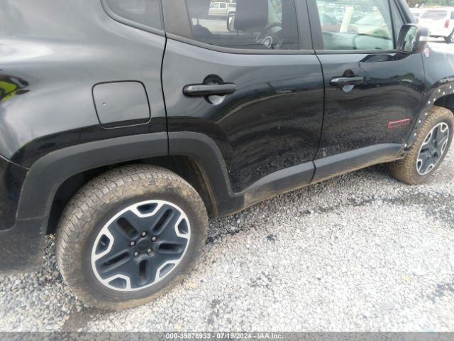 ZACCJBCT8GPD13894 Jeep Renegade Trailhawk