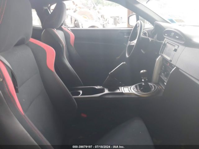 JF1ZNAA16F9703330 Scion FR-S