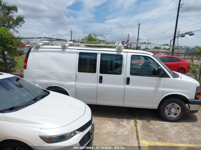 1GCWGAFGXJ1175917 Chevrolet Express 2500 Work Van