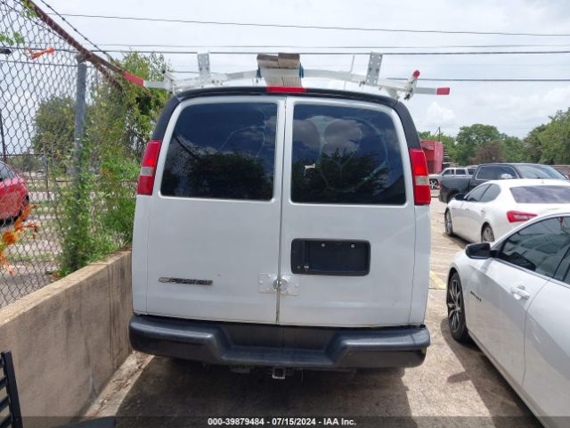 1GCWGAFGXJ1175917 Chevrolet Express 2500 Work Van