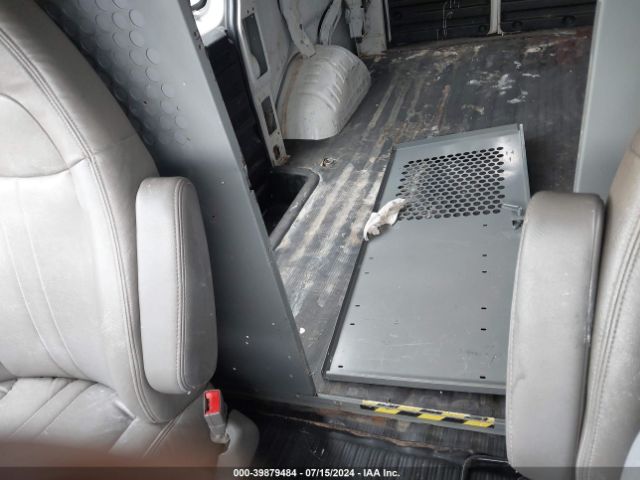 1GCWGAFGXJ1175917 Chevrolet Express 2500 Work Van