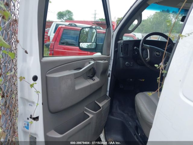 1GCWGAFGXJ1175917 Chevrolet Express 2500 Work Van