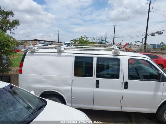 1GCWGAFGXJ1175917 Chevrolet Express 2500 Work Van