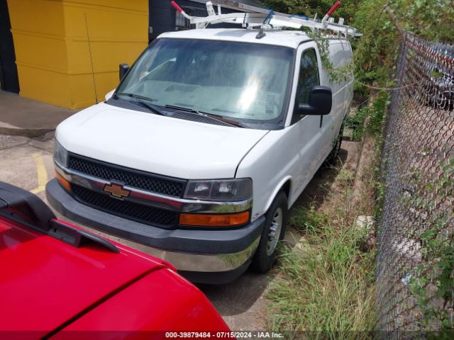 1GCWGAFGXJ1175917 Chevrolet Express 2500 Work Van