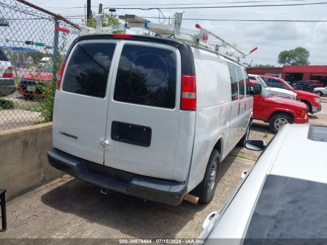1GCWGAFGXJ1175917 Chevrolet Express 2500 Work Van