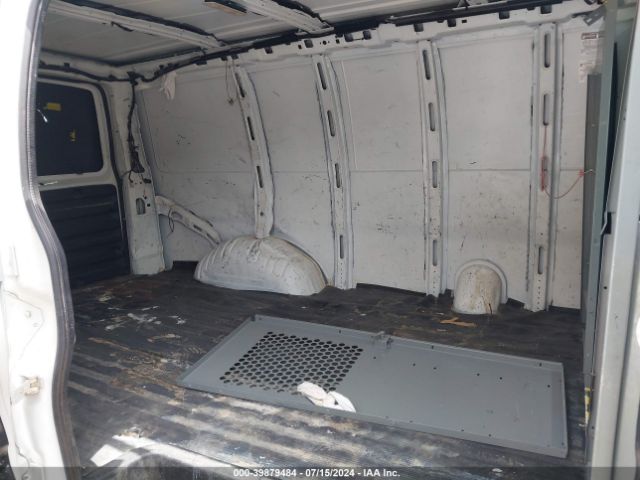 1GCWGAFGXJ1175917 Chevrolet Express 2500 Work Van