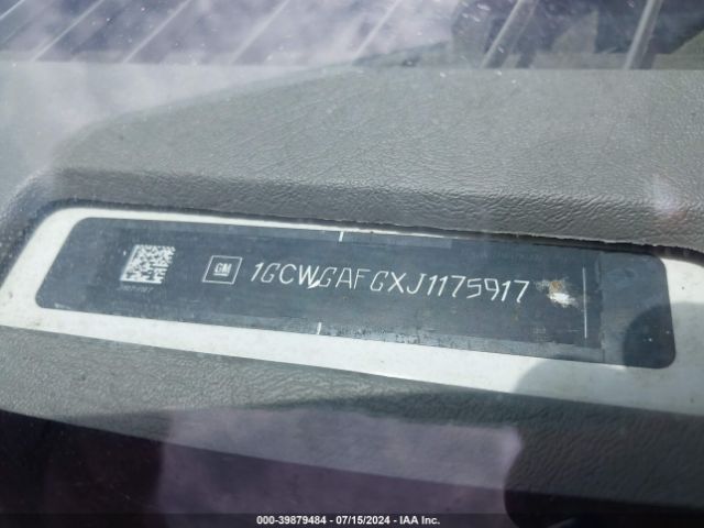 1GCWGAFGXJ1175917 Chevrolet Express 2500 Work Van