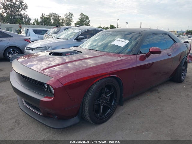 Dodge Challenger 392 Hemi Scat Pack Shaker 2018 2C3CDZFJ8JH154804 Image 2