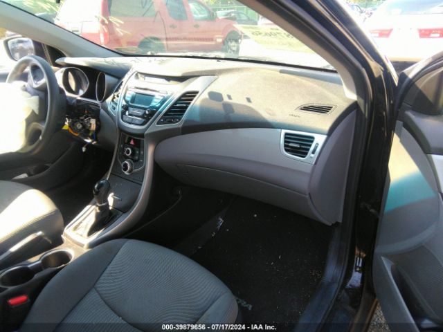 5NPDH4AE8GH713527 Hyundai ELANTRA SE