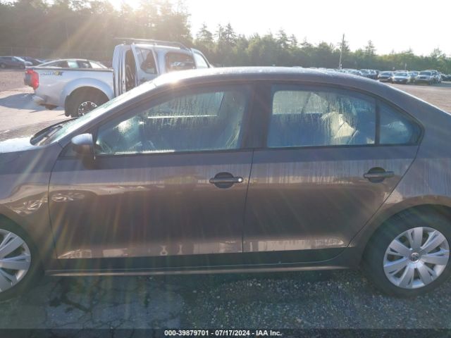 3VW2K7AJ5EM239404 Volkswagen Jetta 2.0l S