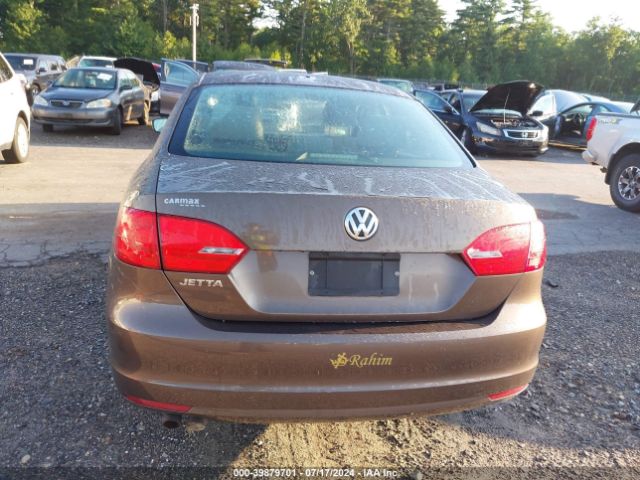 3VW2K7AJ5EM239404 Volkswagen Jetta 2.0l S