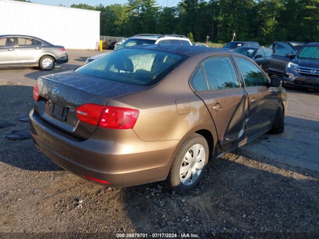 3VW2K7AJ5EM239404 Volkswagen Jetta 2.0l S