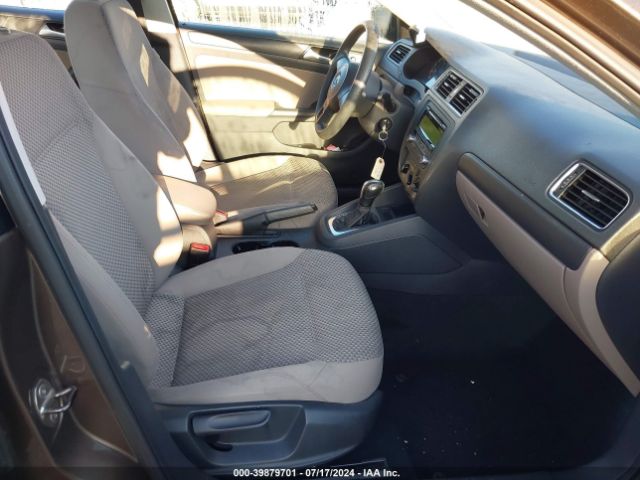 3VW2K7AJ5EM239404 Volkswagen Jetta 2.0l S
