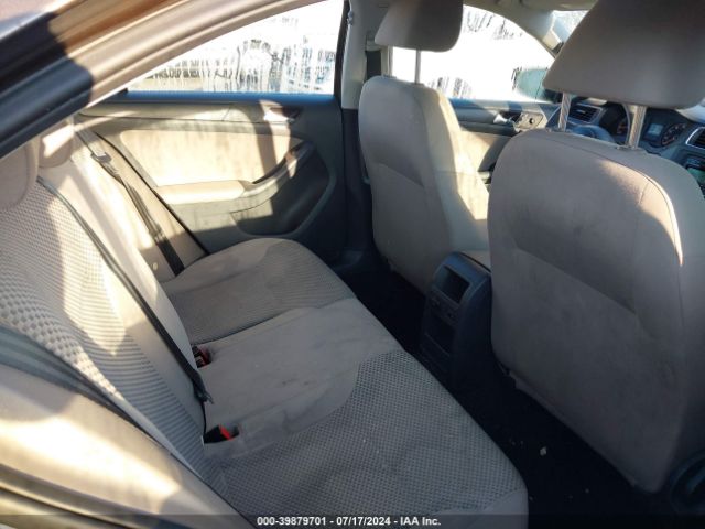 3VW2K7AJ5EM239404 Volkswagen Jetta 2.0l S