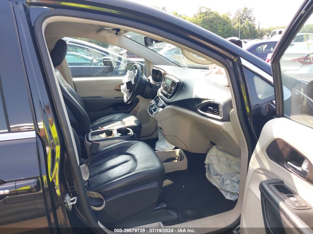 2C4RC1BG5KR731174 Chrysler Pacifica Touring L
