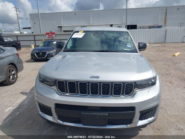 1C4RJJAG3P8825869 Jeep Grand Cherokee L Laredo 4x2