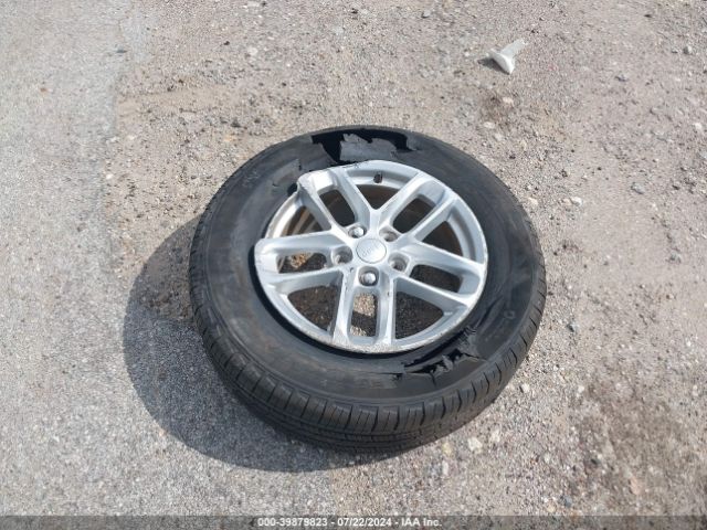 1C4RJJAG3P8825869 Jeep Grand Cherokee L Laredo 4x2