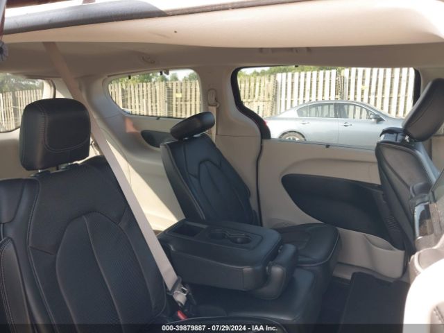 2C4RC1GG6HR683718 Chrysler Pacifica Limited
