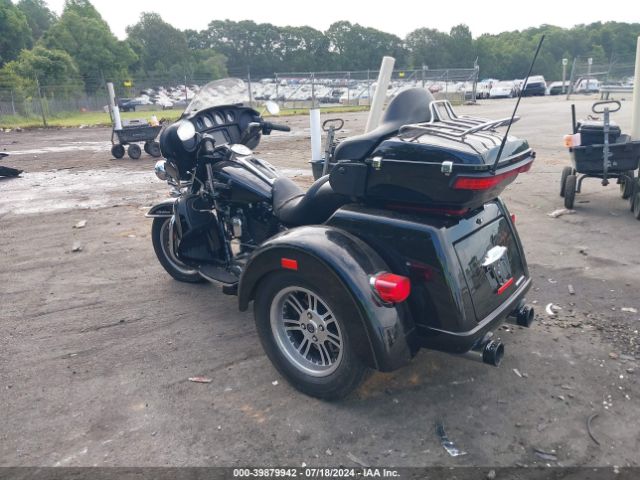 2014 HARLEY-DAVIDSON FLHTCUTG 1HD1MAL12EB856364 Photo 2