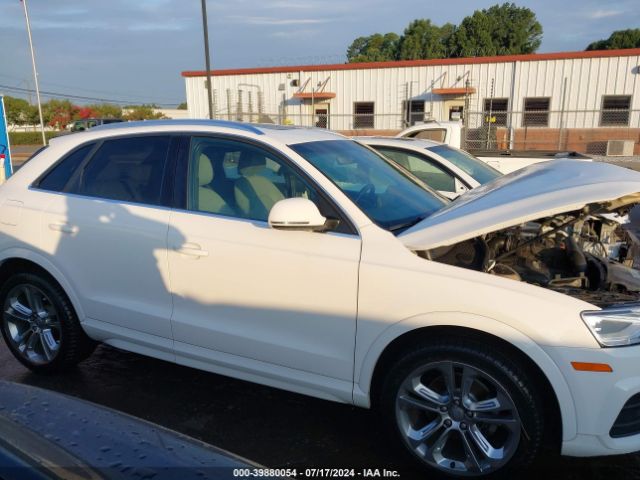 WA1JCCFS0HR010681 Audi Q3 2.0t Premium
