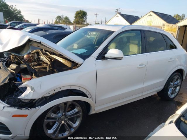 WA1JCCFS0HR010681 Audi Q3 2.0t Premium