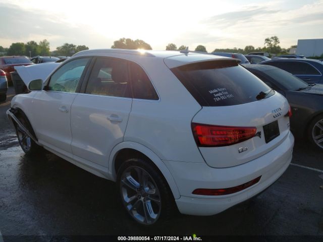 WA1JCCFS0HR010681 Audi Q3 2.0t Premium