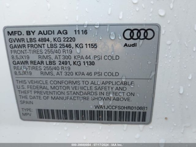 WA1JCCFS0HR010681 Audi Q3 2.0t Premium