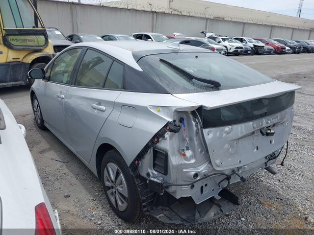 Toyota Prius Three 2018 JTDKARFU3J3065400 Image 3
