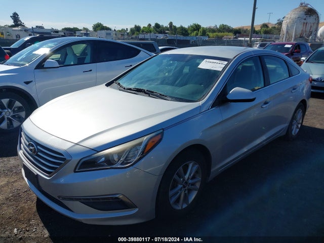 Hyundai SONATA SE 2015 5NPE24AF1FH013779 Image 2