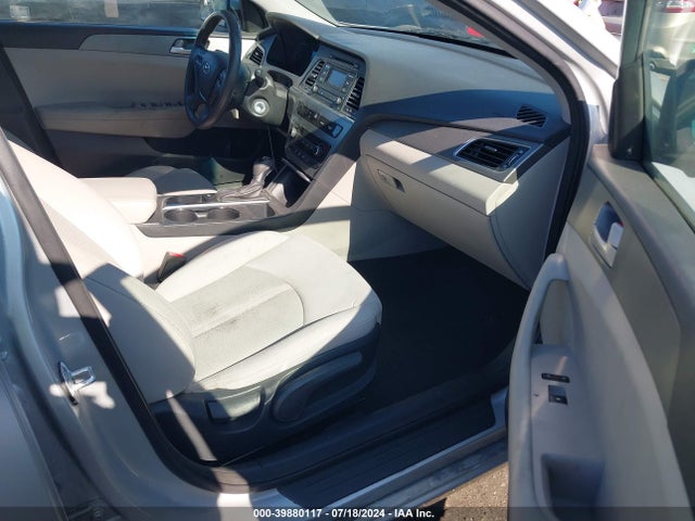 Hyundai SONATA SE 2015 5NPE24AF1FH013779 Image 5