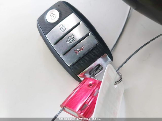 5XXGT4L37LG442800 KIA Optima Se