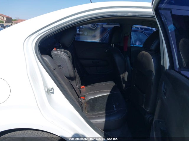 Chevrolet Sonic Premier Auto 2018 1G1JF5SB7J4105569 Image 41