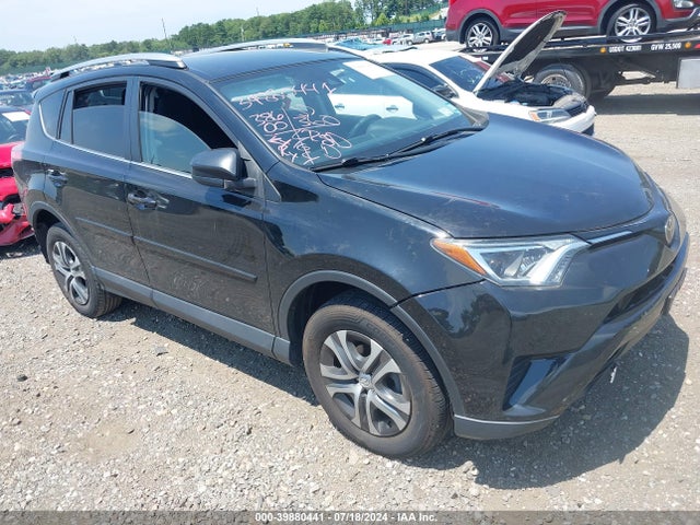 Toyota RAV4 LE 2018 2T3BFREV6JW856898 главное изображение