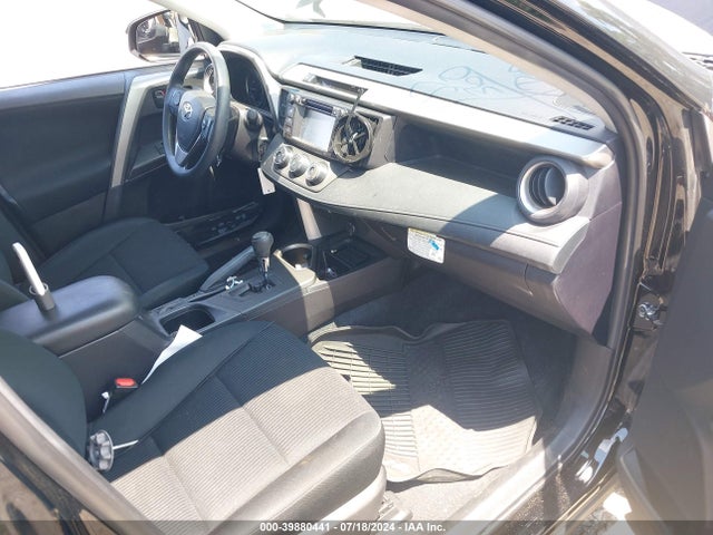 Toyota RAV4 LE 2018 2T3BFREV6JW856898 Image 5