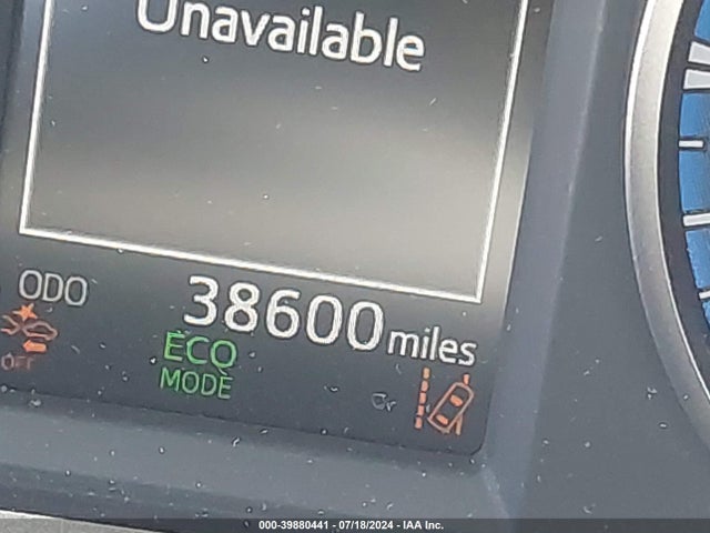 Toyota RAV4 LE 2018 2T3BFREV6JW856898 Image 7