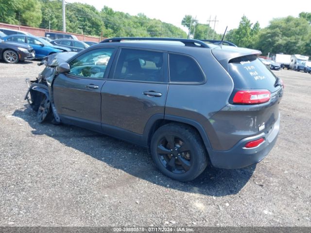 1C4PJMDB4HW567688 Jeep Cherokee High Altitude 4x4