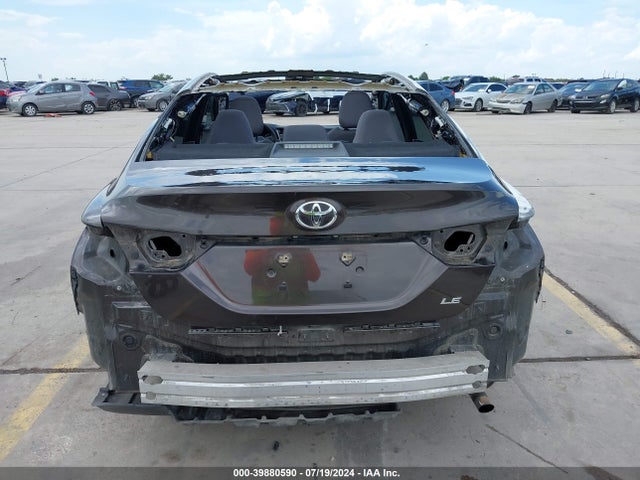 Toyota CAMRY LE 2018 4T1B11HK3JU044372 Image 17