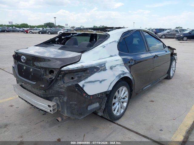Toyota CAMRY LE 2018 4T1B11HK3JU044372 Image 4