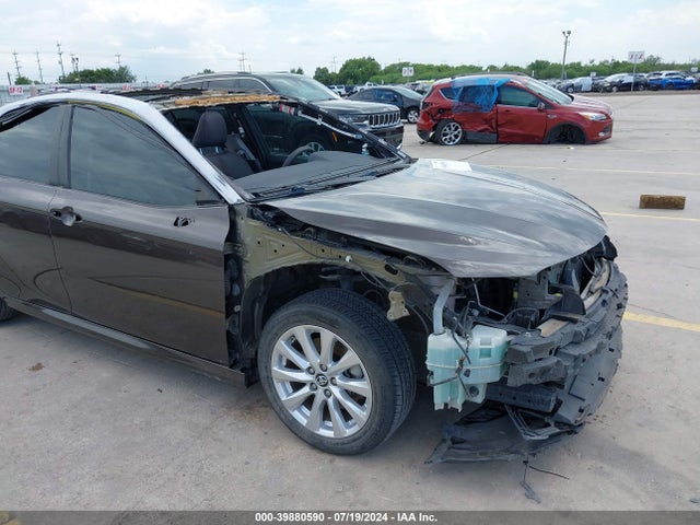 Toyota CAMRY LE 2018 4T1B11HK3JU044372 Image 6