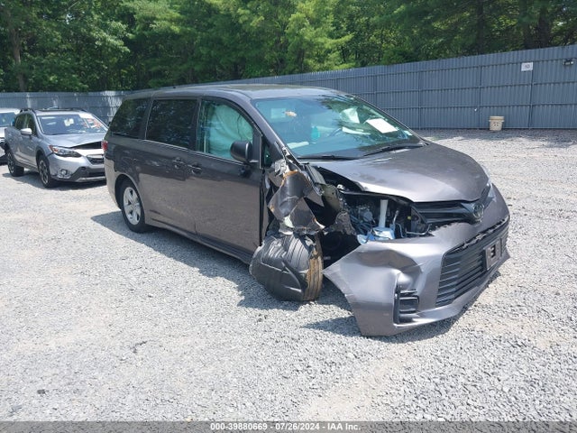 Toyota Sienna L 2020 5TDZZ3DC0LS064107 Image 1