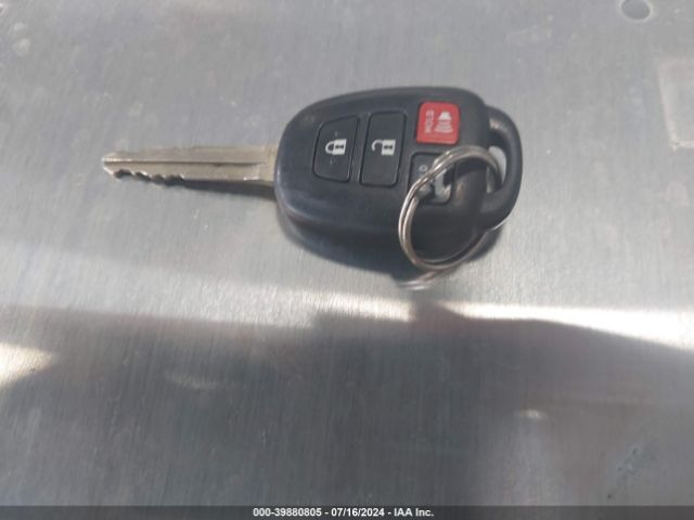 5YFBURHE0EP030985 Toyota Corolla Le Plus