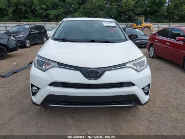 JTMRJREV8JD204083 Toyota Rav4 Hybrid Xle
