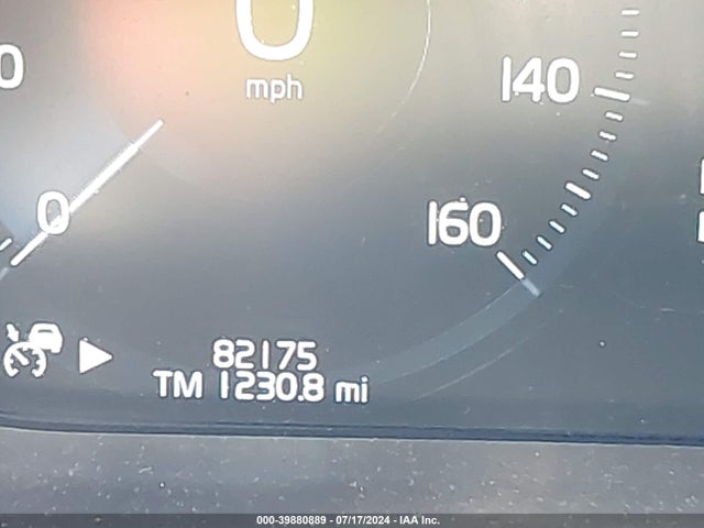 LYVA22RL0JB117590 Volvo Xc60 T6 Inscription