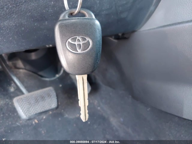 Toyota COROLLA LE 2018 5YFBURHE7JP796626 Image 11