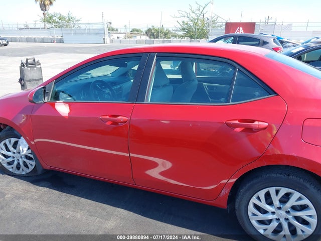 Toyota COROLLA LE 2018 5YFBURHE7JP796626 Image 15