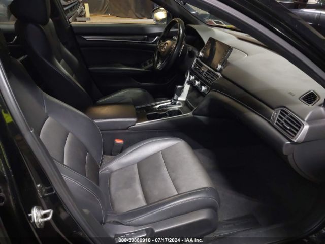1HGCV1F31JA267909 Honda Accord Sport