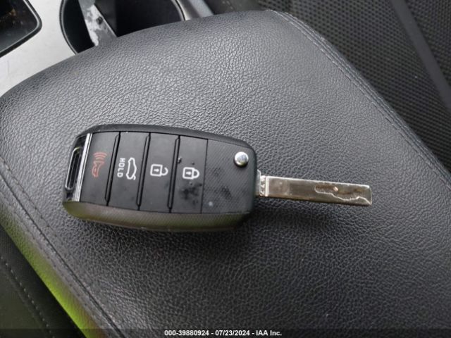 5XXGT4L35KG319365 KIA Optima Lx